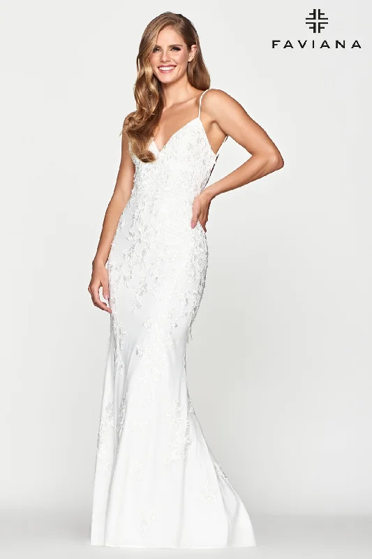 Faviana 10508 Ivory Lace Applique Fit & Flare Gown With Lace Up Back | Ivory