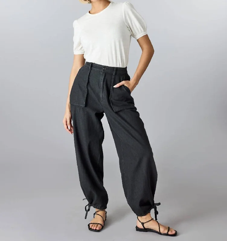 Patch Pocket Tie Ankle Pants In Black